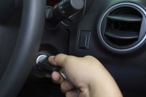 Image de clé de voiture sur le contact
